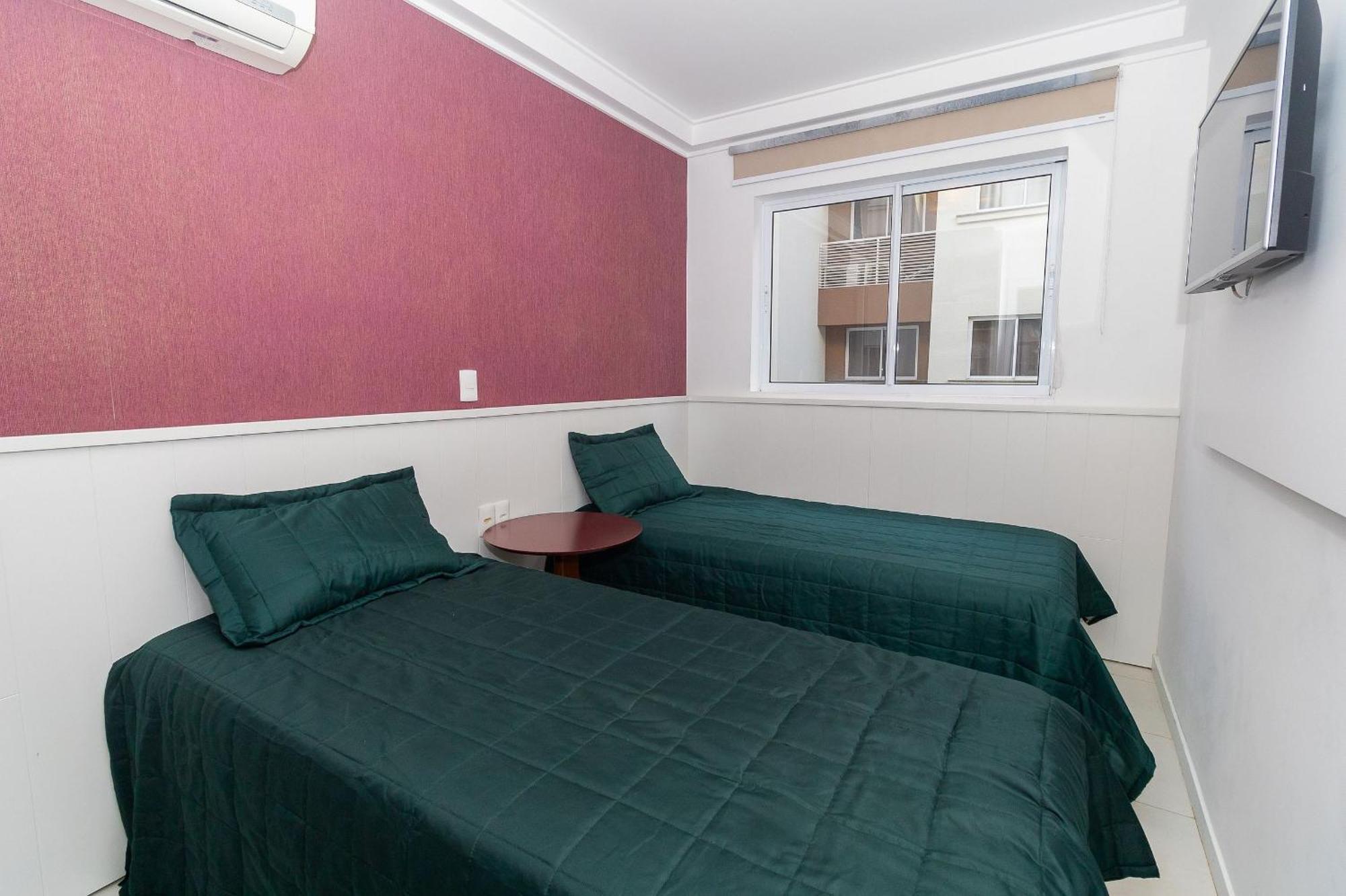 Cardeal 206B - Aconchegante Apartamento Na Praia De Bombas - 2 Dormitorios 5 Pessoas - Бомбиньяс Экстерьер фото